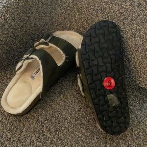 Never worn, camo print faux fur slide ons